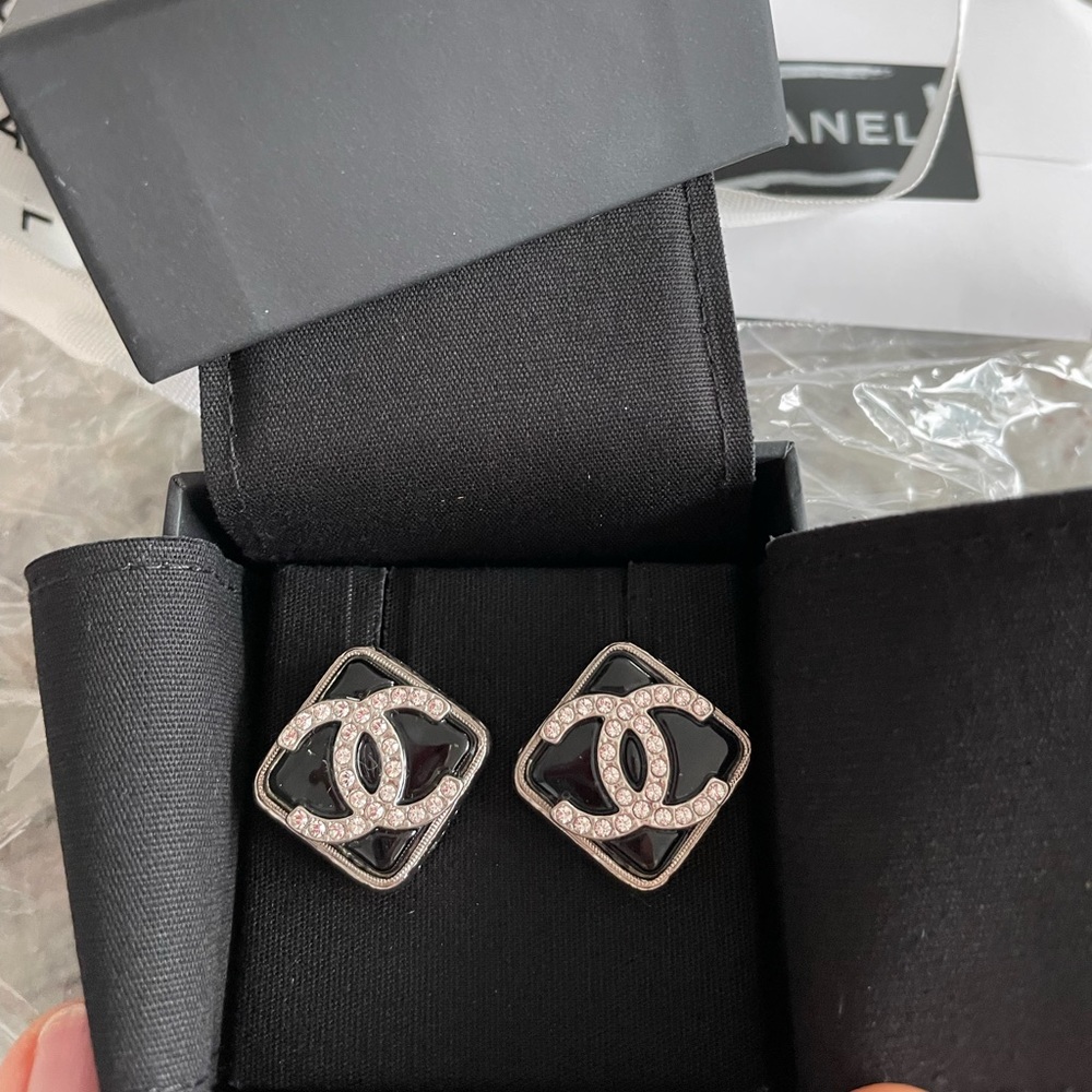 SOLD NWT Chanel Earrings